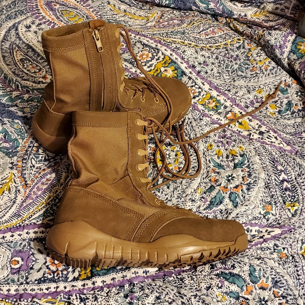 Military boots 8 mens coyote brown